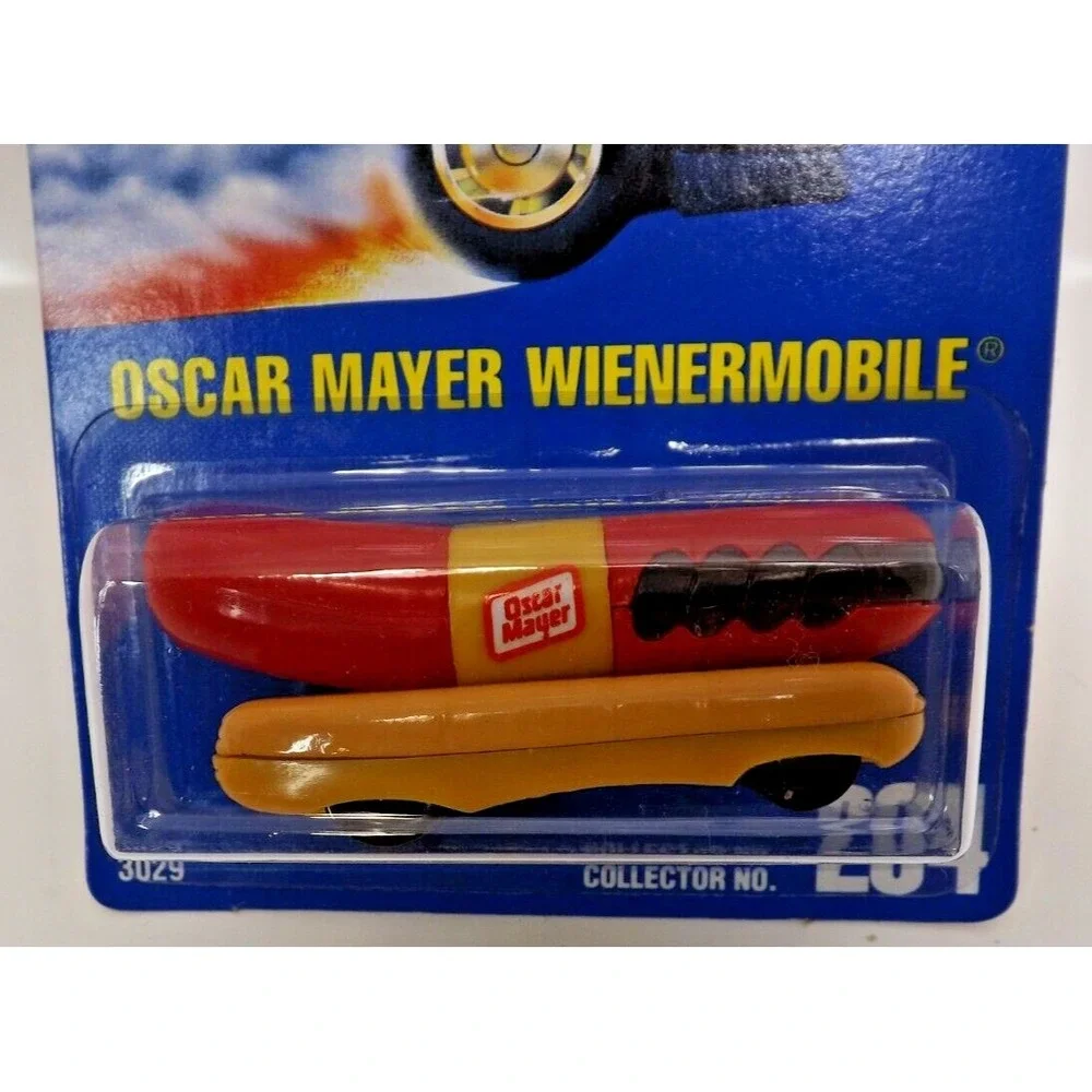 1991 Hot Wheels Blue Card Oscar Mayer Wienermobile Collector #204
